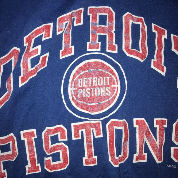 Vintage Detroit Pistons T-shirt - Picture 2 of 3